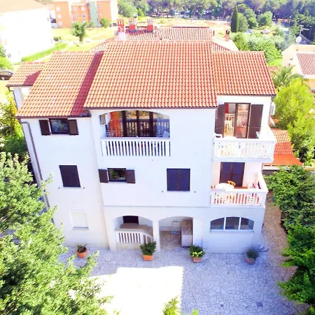 Apartmani Marin Medulin Exterior photo